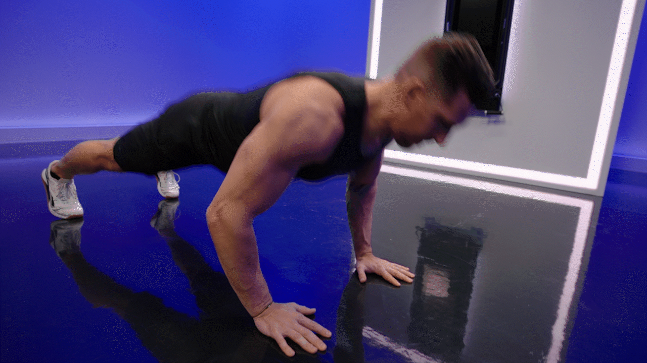 Joe Rodonis practicing plyometric pushups
