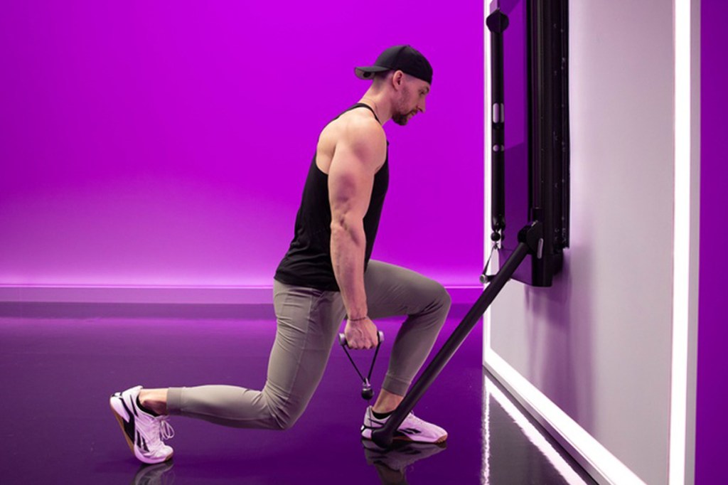 Watch: This No-Equipment Shoulders and Back Workout Will Fire Up Your Core,  Too